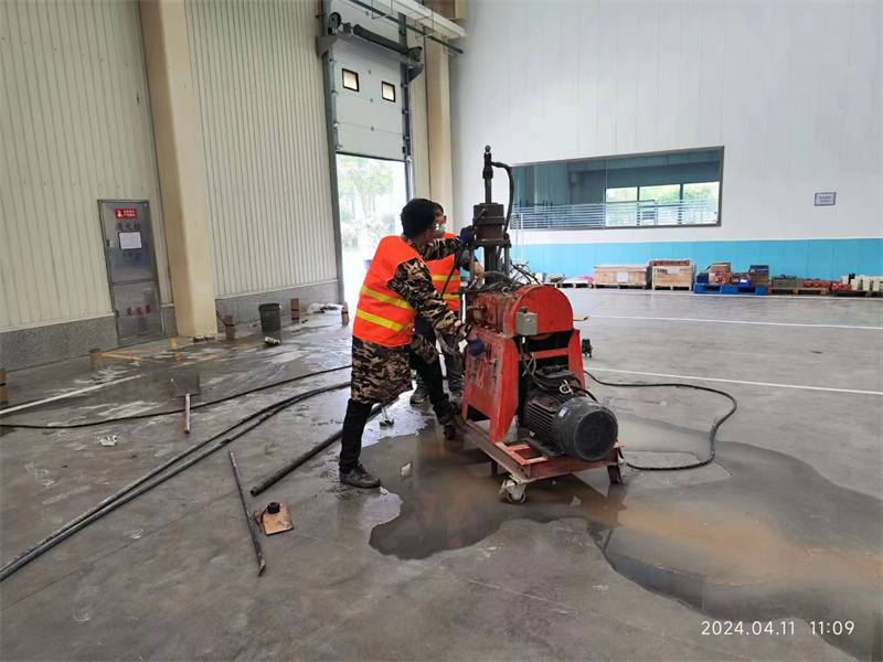 玛纳斯厂房地面下沉塌陷注浆加固施工